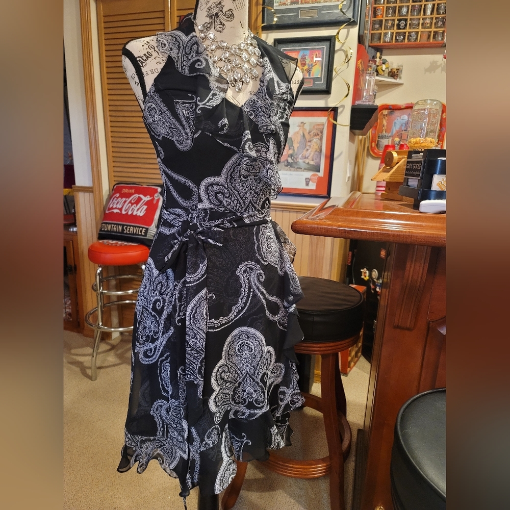 WHBM - Paisley Medallion Ruffle Dress - Size 00